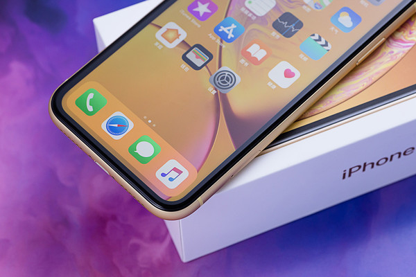 iPhone XR