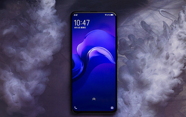 vivo X27 Pro刷新手机自拍的认知，一升一降之间让你的美更纯粹!