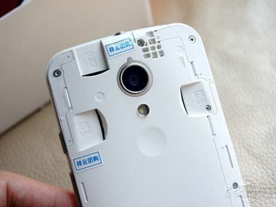 MOTO G2的屏幕怎么样？MOTO G2的屏幕材质是什么？