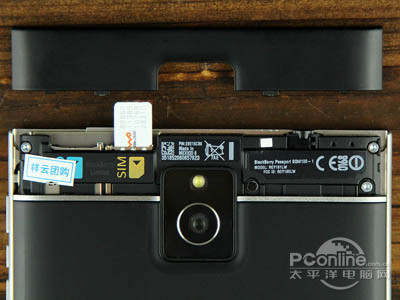 黑莓Passport和HTC M8区别