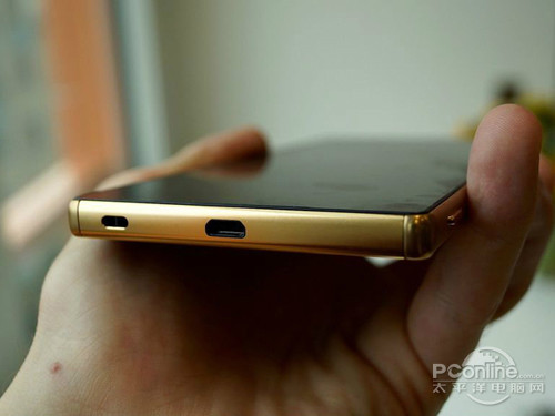 索尼Z5尊享版和iPhone6s Plus对比