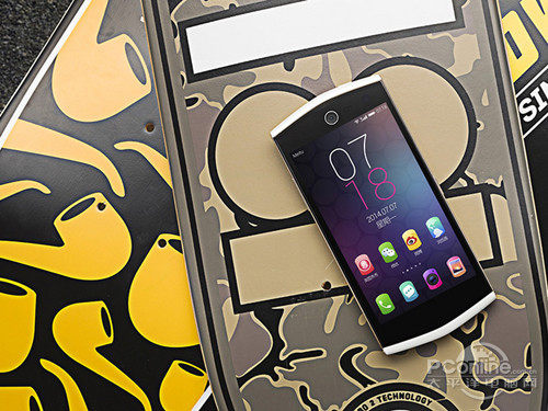 美图手机M4和OPPO Find 7对比