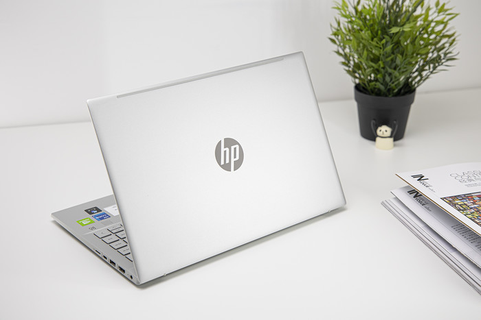 轻薄便携本推荐一：惠普星14高性能轻薄本