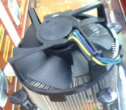 为何更换散热器后CPU温度反而升高了