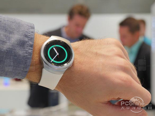 三星Gear S2摄像头怎么样？有前置摄像头吗？